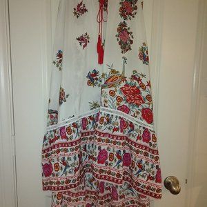 Beautiful floral with peacock print dress SMALL